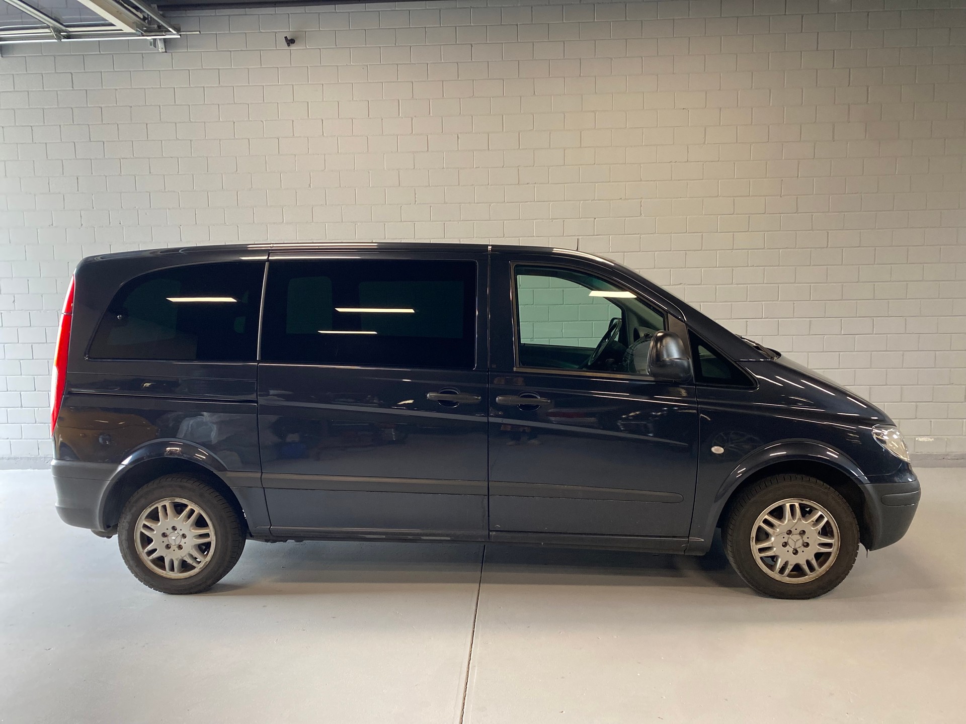 MERCEDES-BENZ Vito 119 Automat-image-1