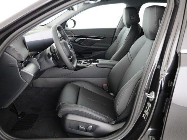 BMW 520d Touring-image-16