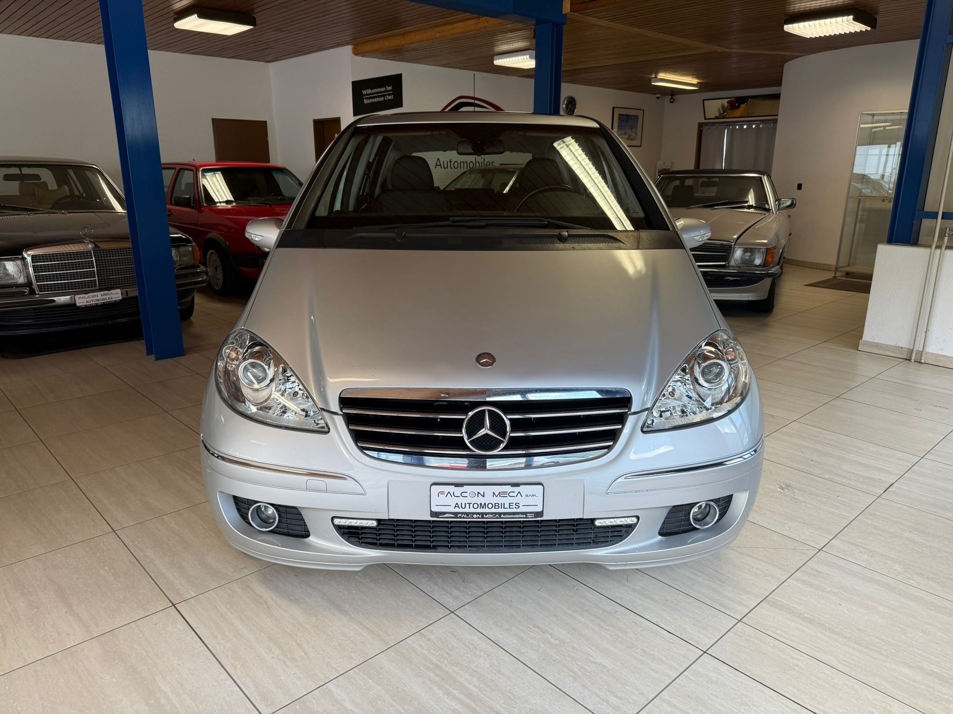 MERCEDES-BENZ A 200 Avantgarde-image-1