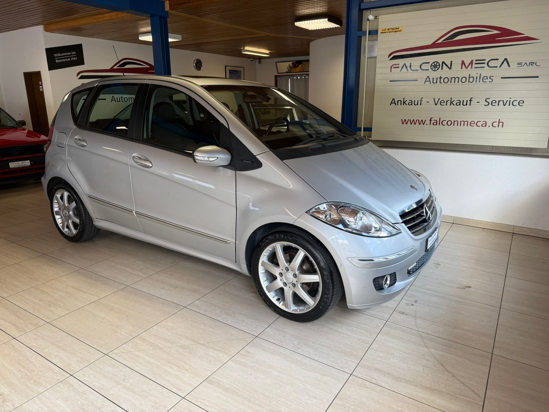 MERCEDES-BENZ A 200 Avantgarde-image-0