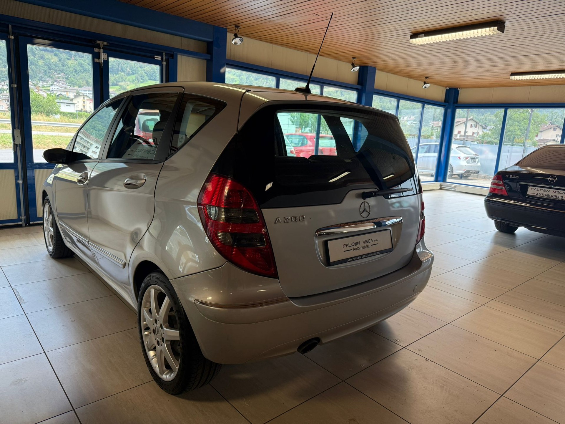 MERCEDES-BENZ A 200 Avantgarde-image-5