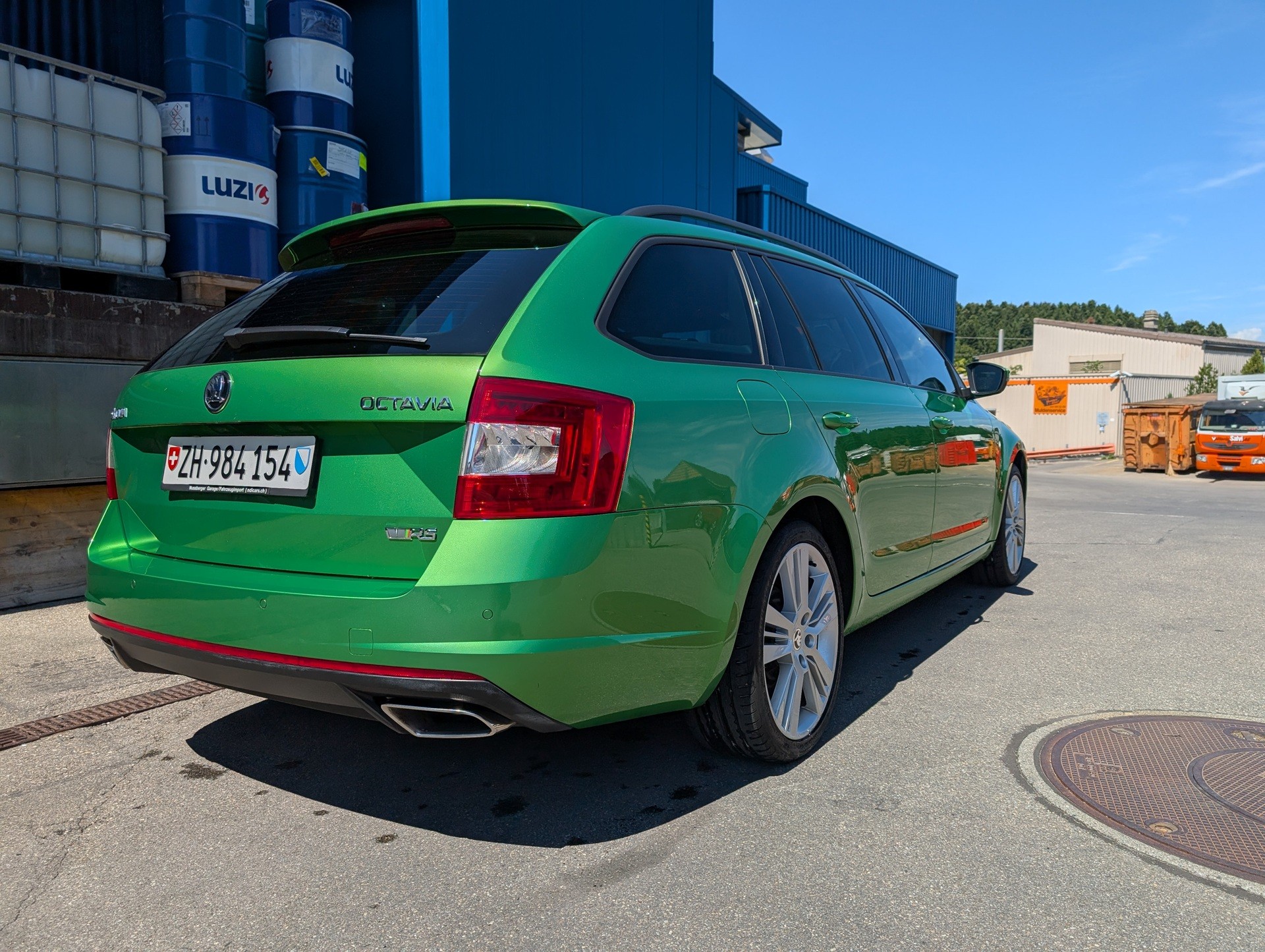 SKODA Octavia Combi 2.0 TDI RS DSG-image-3