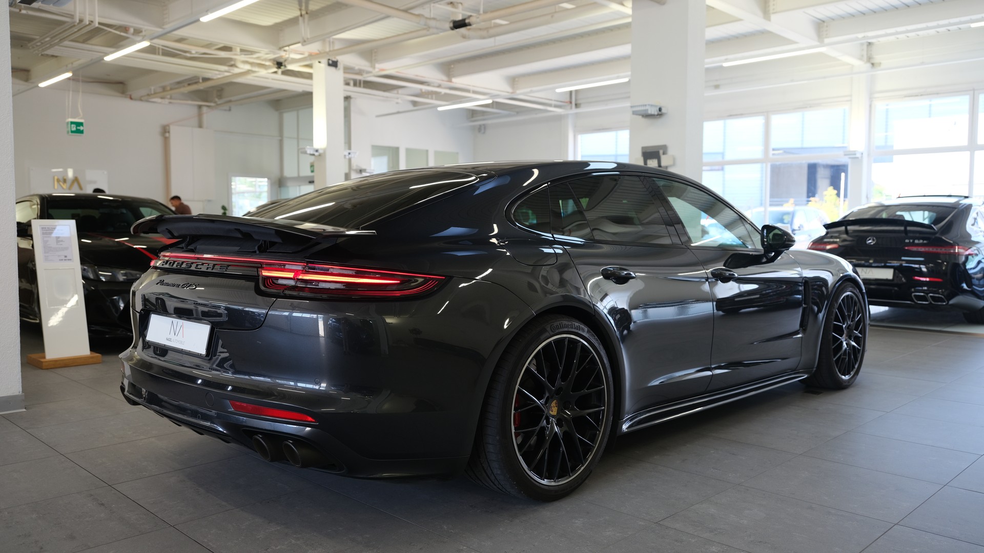 PORSCHE Panamera GTS PDK-image-7