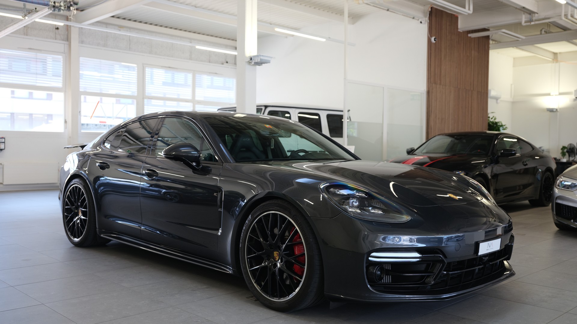 PORSCHE Panamera GTS PDK-image-1