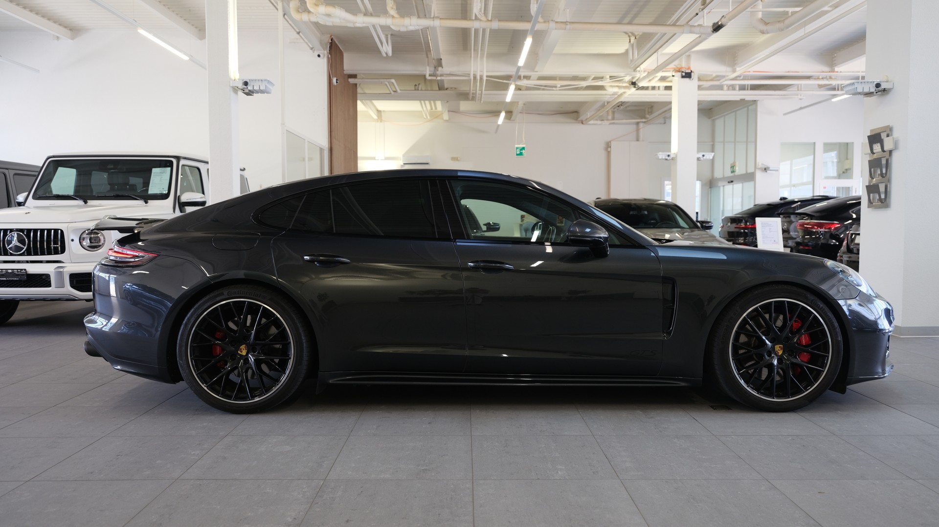 PORSCHE Panamera GTS PDK-image-9