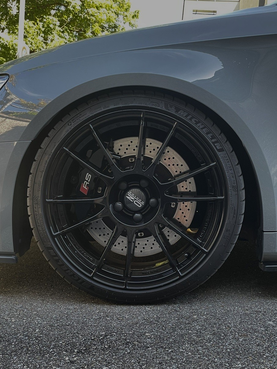 AUDI RS3 Sportback 2.5 TSI quattro S-tronic-image-9