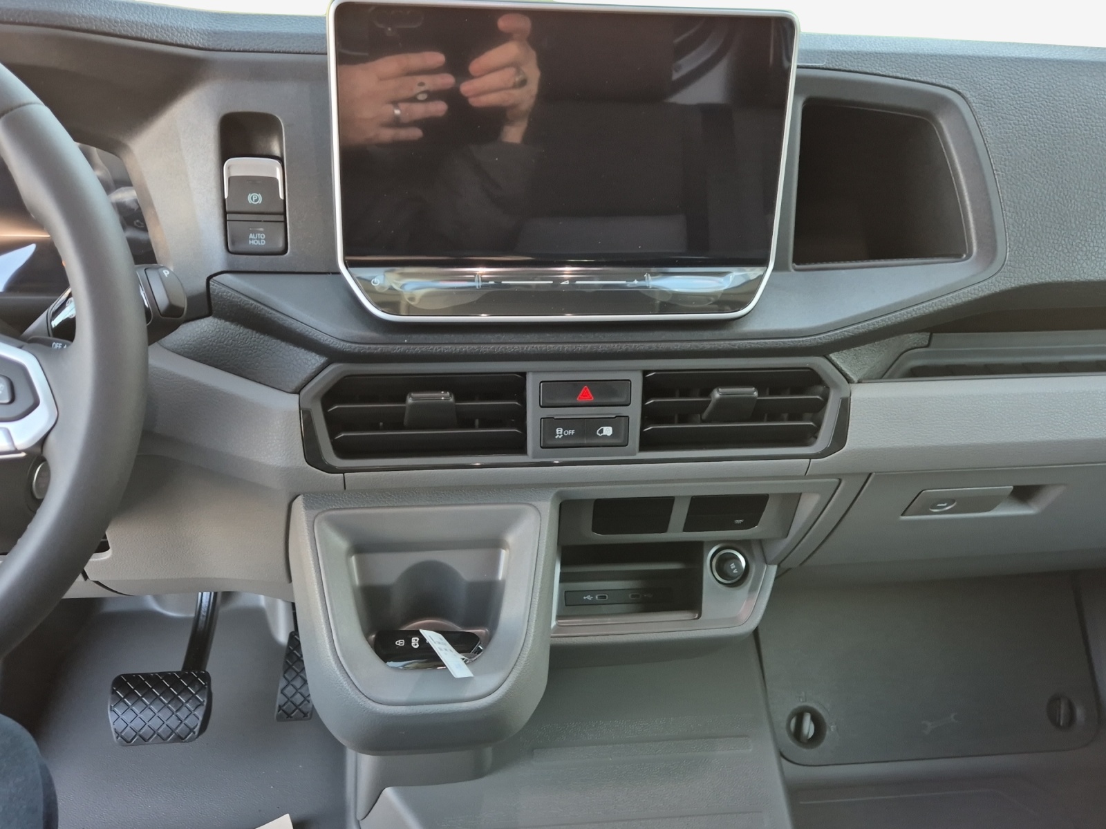 VW Crafter 35 2.0 BiTDI L3 HD A-image-10
