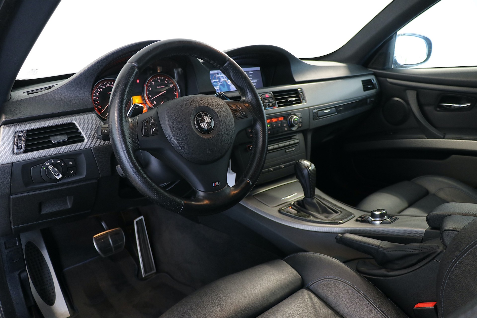 BMW 335i xDrive M-Sport Coupé Steptronic-image-6