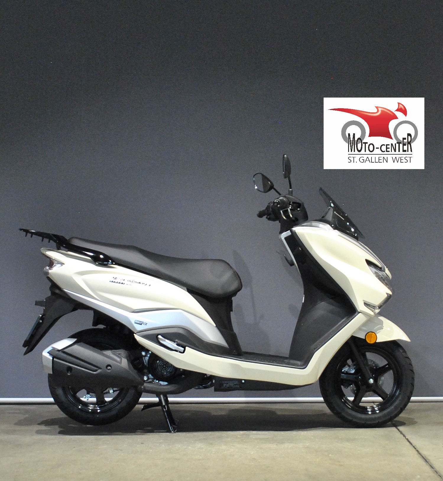 SUZUKI BURGMAN 125-showroom-element-1