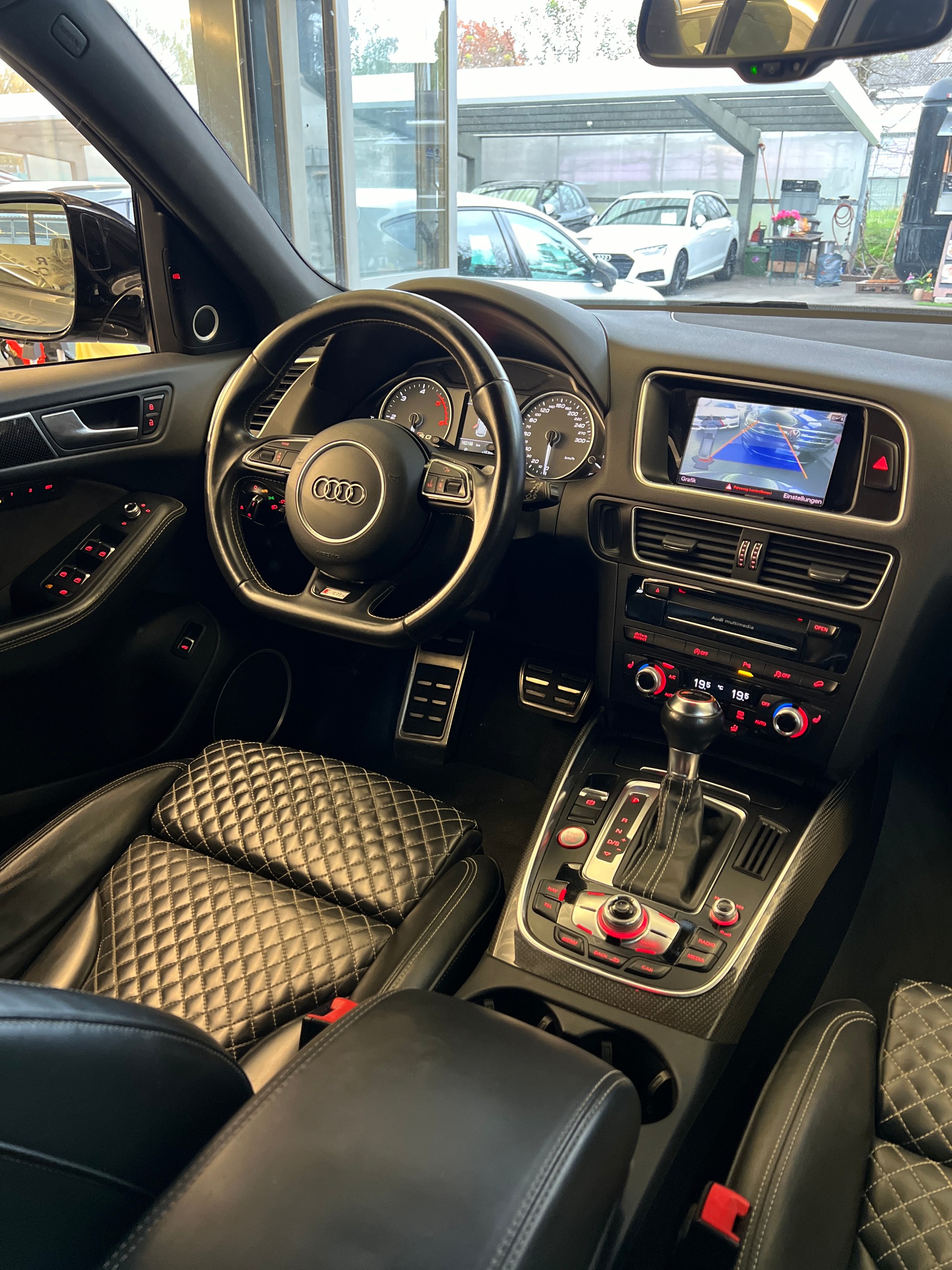 AUDI SQ5 3.0 TDI plus quattro tiptronic-image-9