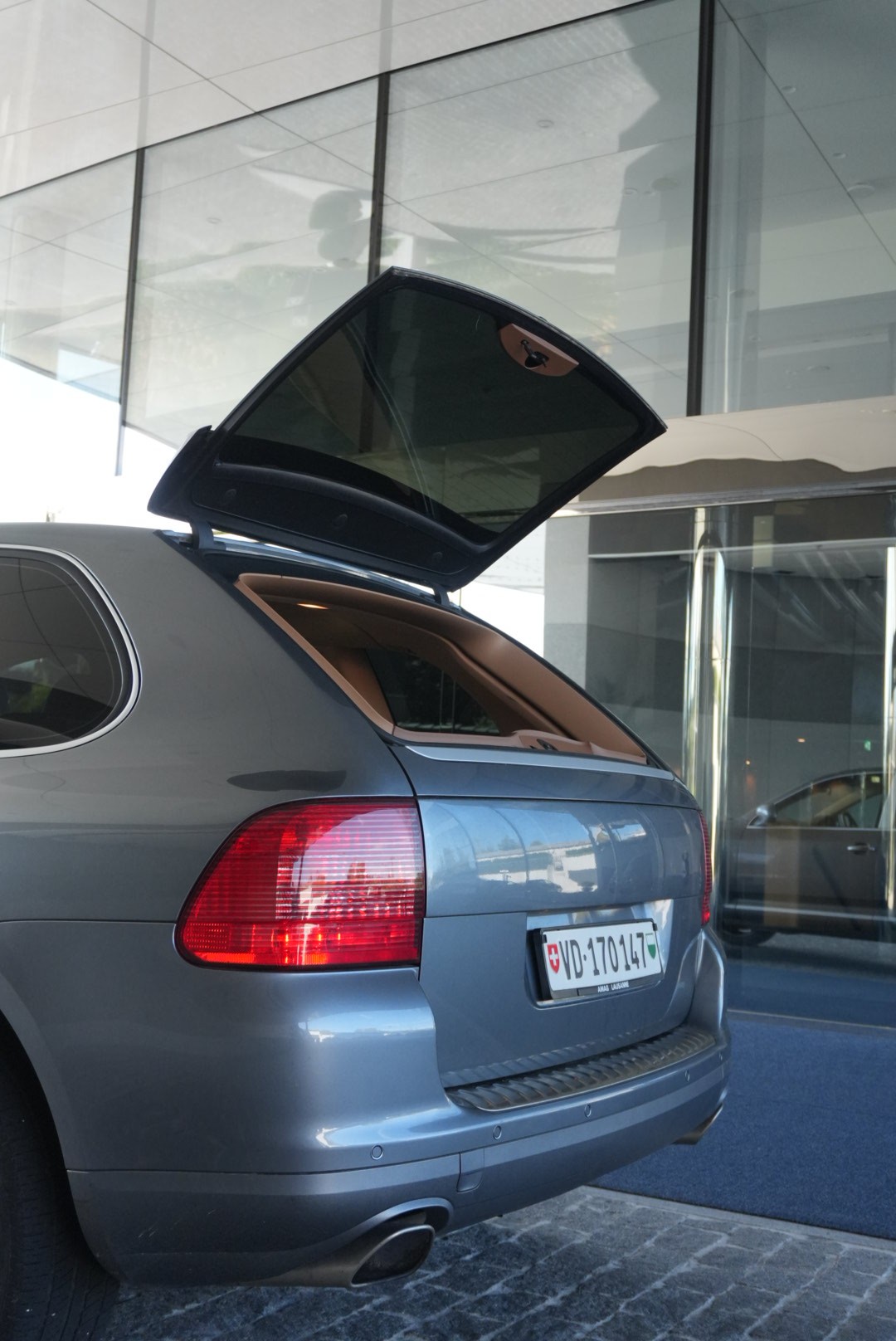 PORSCHE Cayenne-image-5