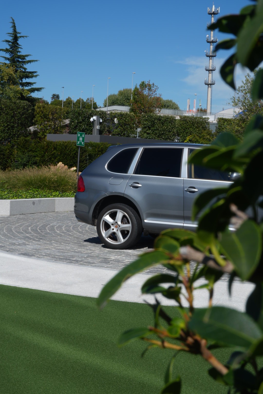 PORSCHE Cayenne-image-14