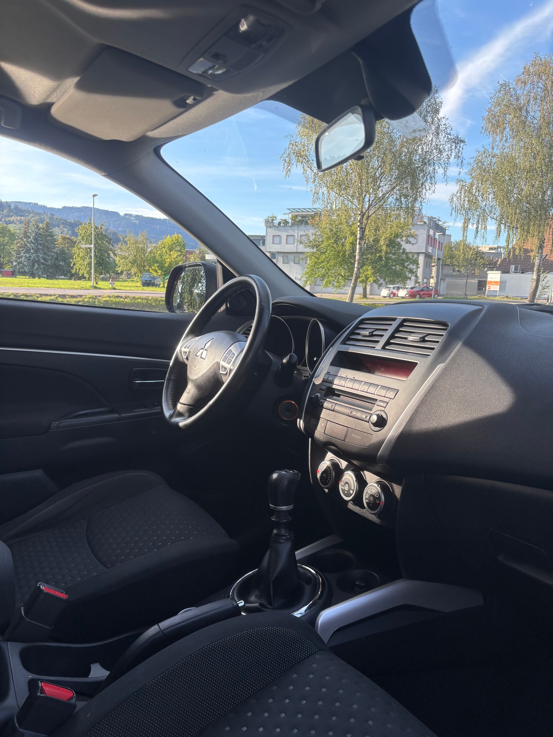 MITSUBISHI ASX 1.8 DID Jubilé35 4WD-image-15