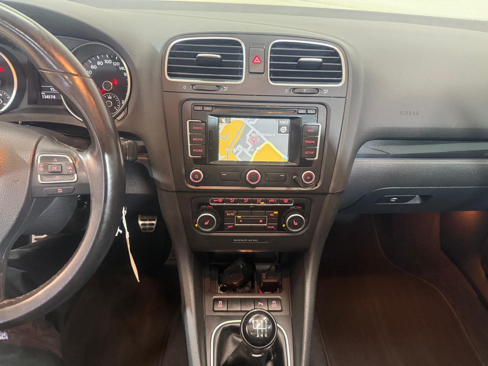 VW Golf Cabrio 1.2 TSI BMT Whiteline-image-18