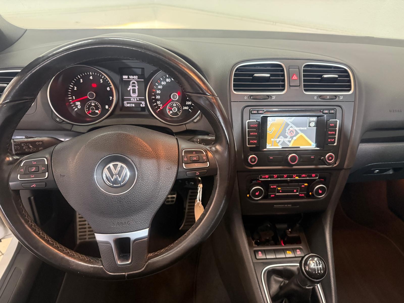 VW Golf Cabrio 1.2 TSI BMT Whiteline-image-12