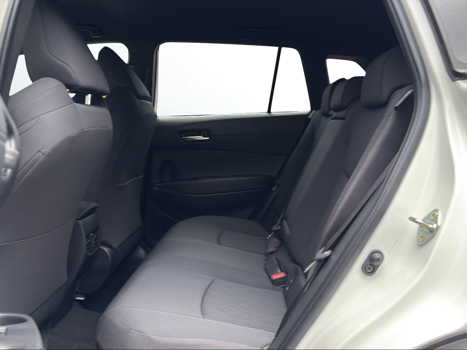 TOYOTA Corolla Cross 2.0 Style e-CVT AWD-image-9