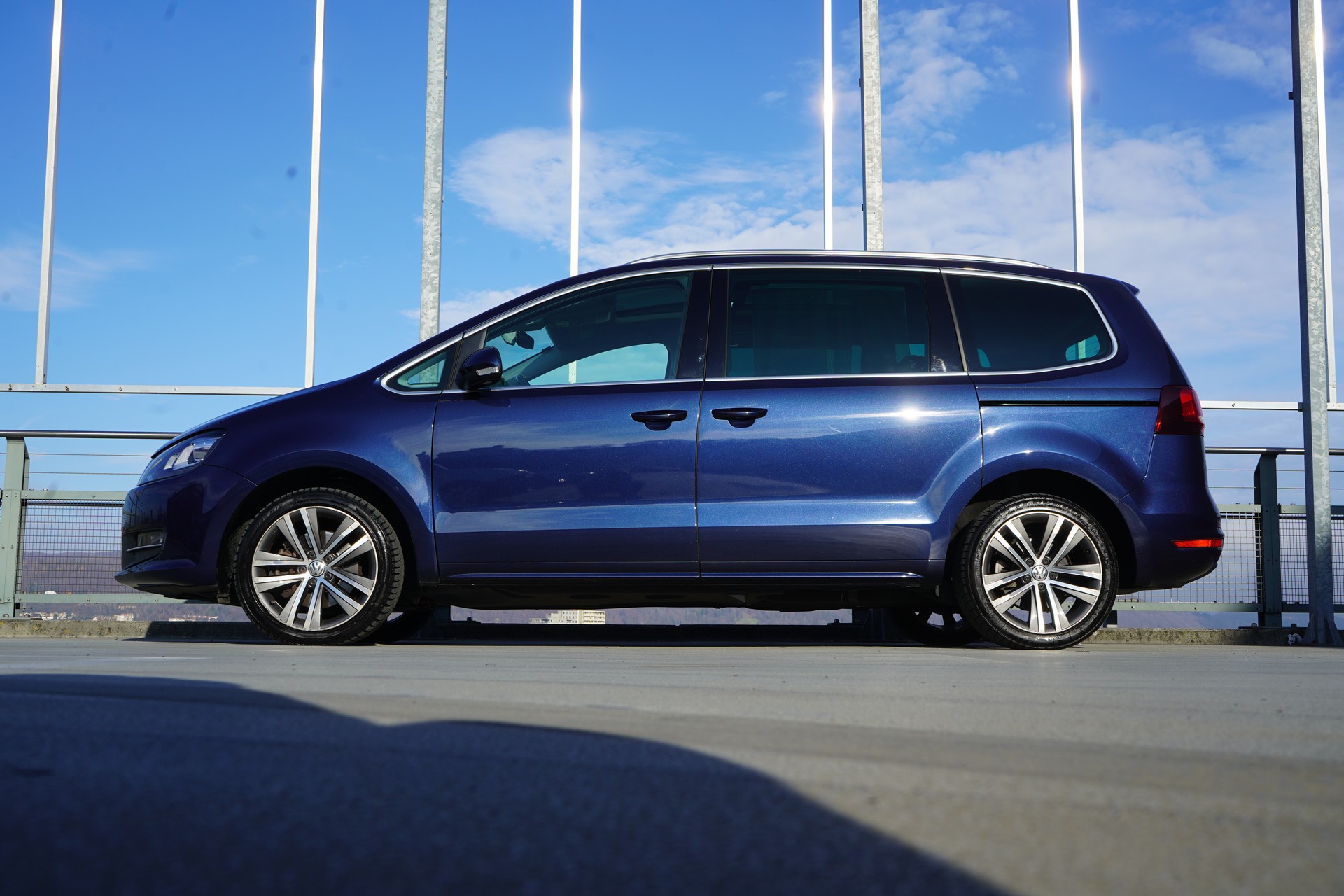 VW SHARAN 2.0 TDI BMT HIGHLINE SPORT 4MOTION DSG l 184 PS-image-1
