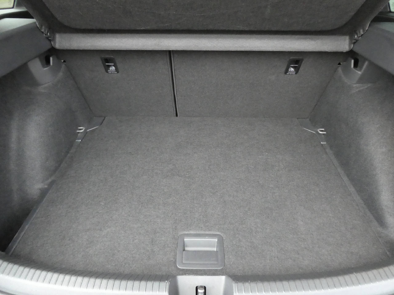 VW Taigo 1.0 TSI R-Line DSG-image-14