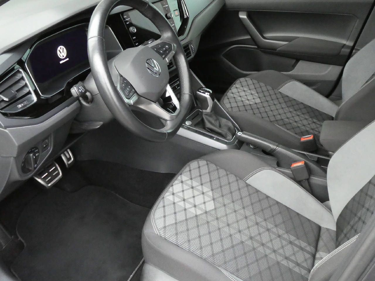 VW Taigo 1.0 TSI R-Line DSG-image-8