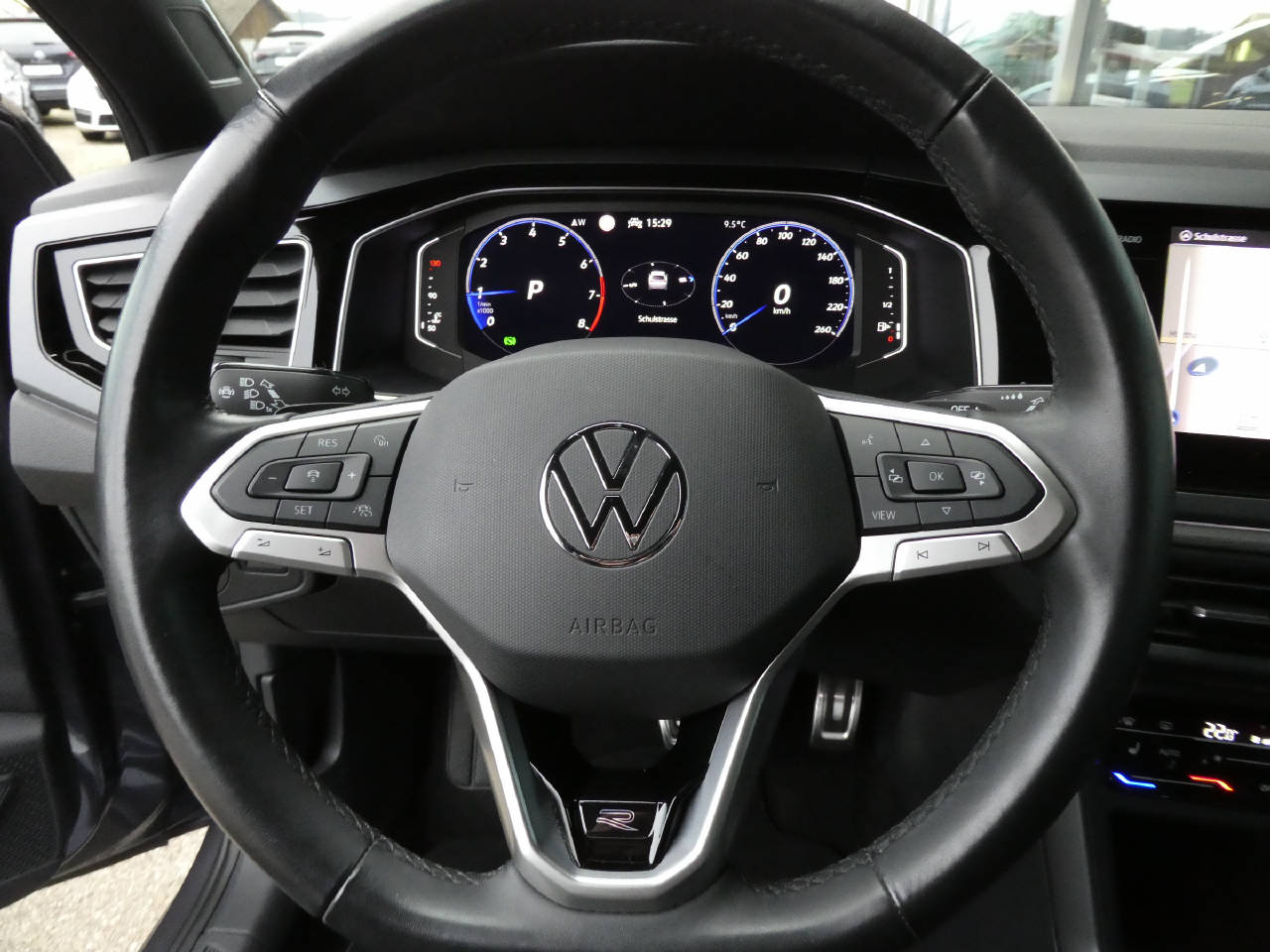 VW Taigo 1.0 TSI R-Line DSG-image-11