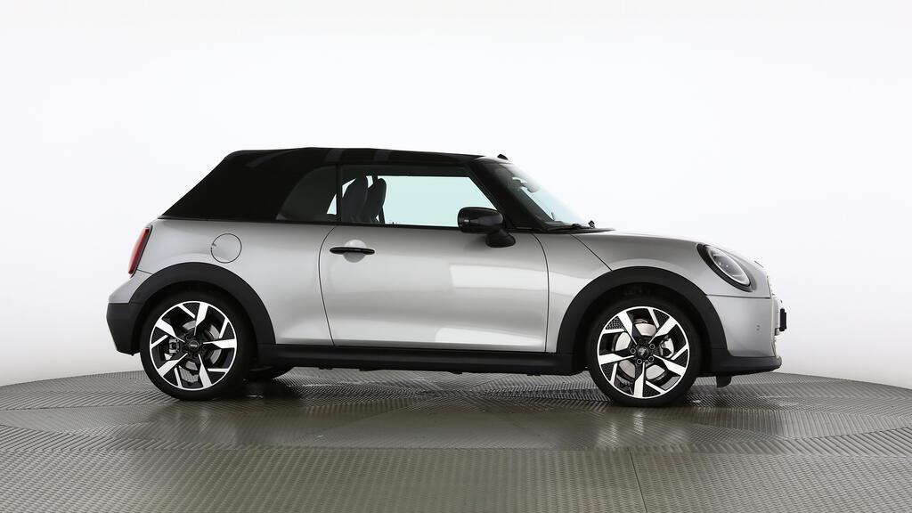 MINI Cooper S Cabrio-image-2