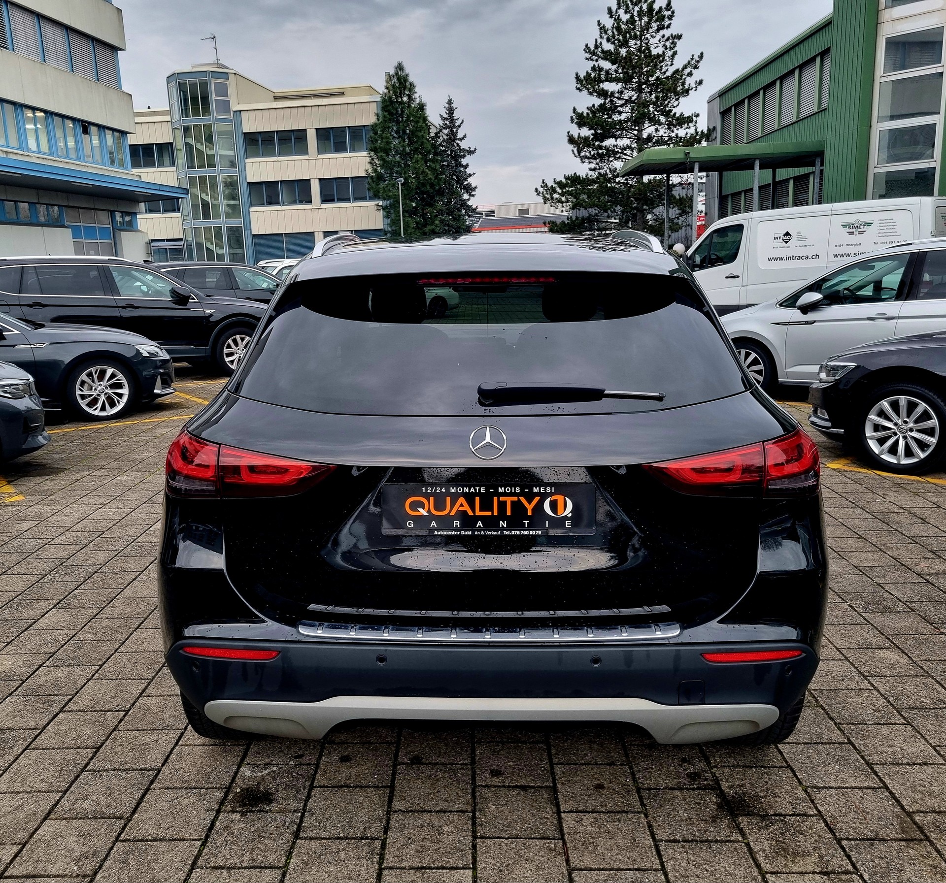 MERCEDES-BENZ GLA 200d Progressive 8G-DCT-image-9