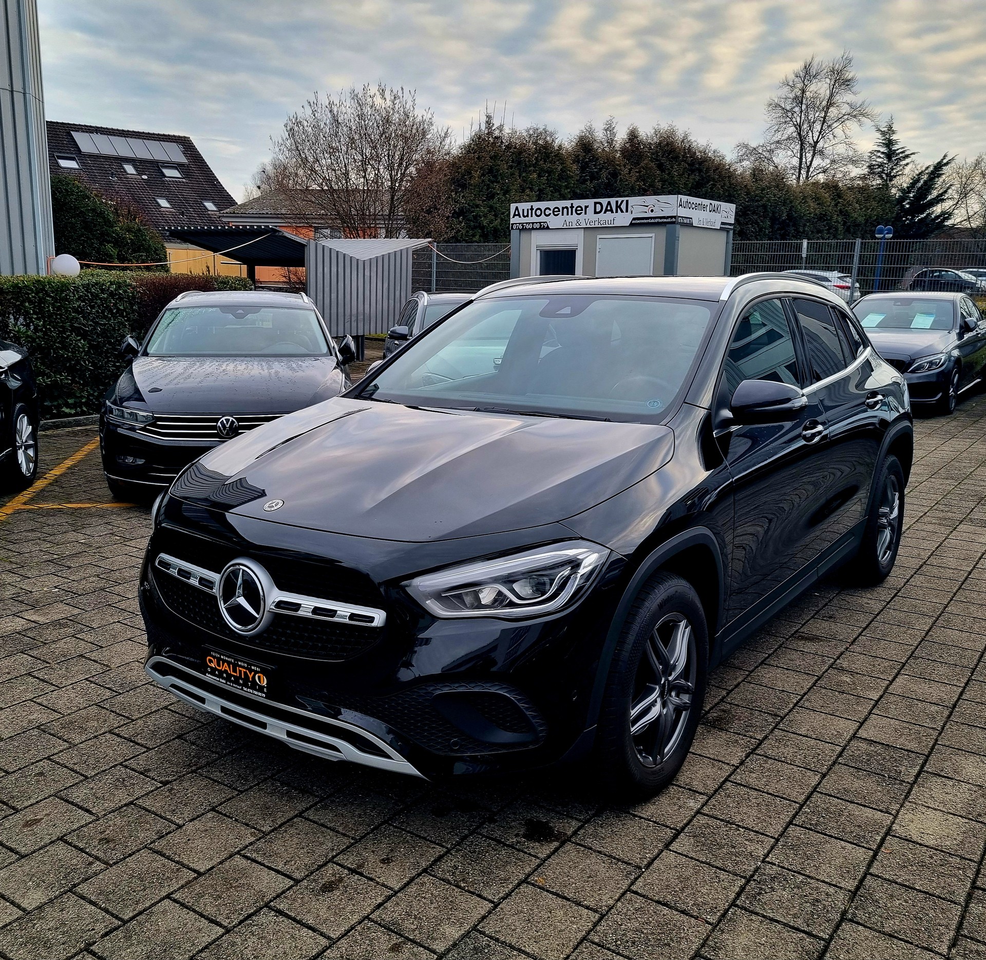MERCEDES-BENZ GLA 200d Progressive 8G-DCT-image-0