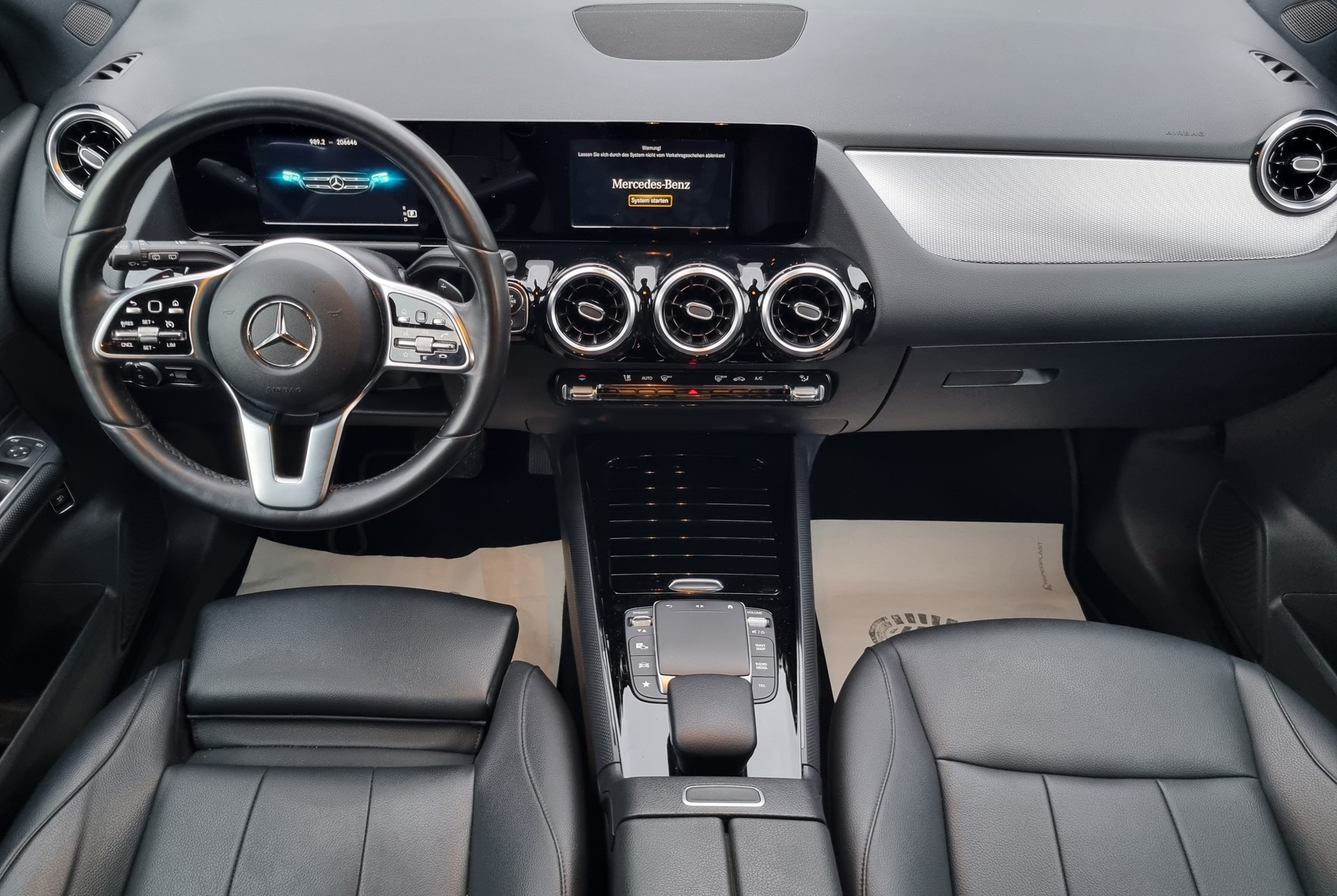 MERCEDES-BENZ GLA 200d Progressive 8G-DCT-image-6
