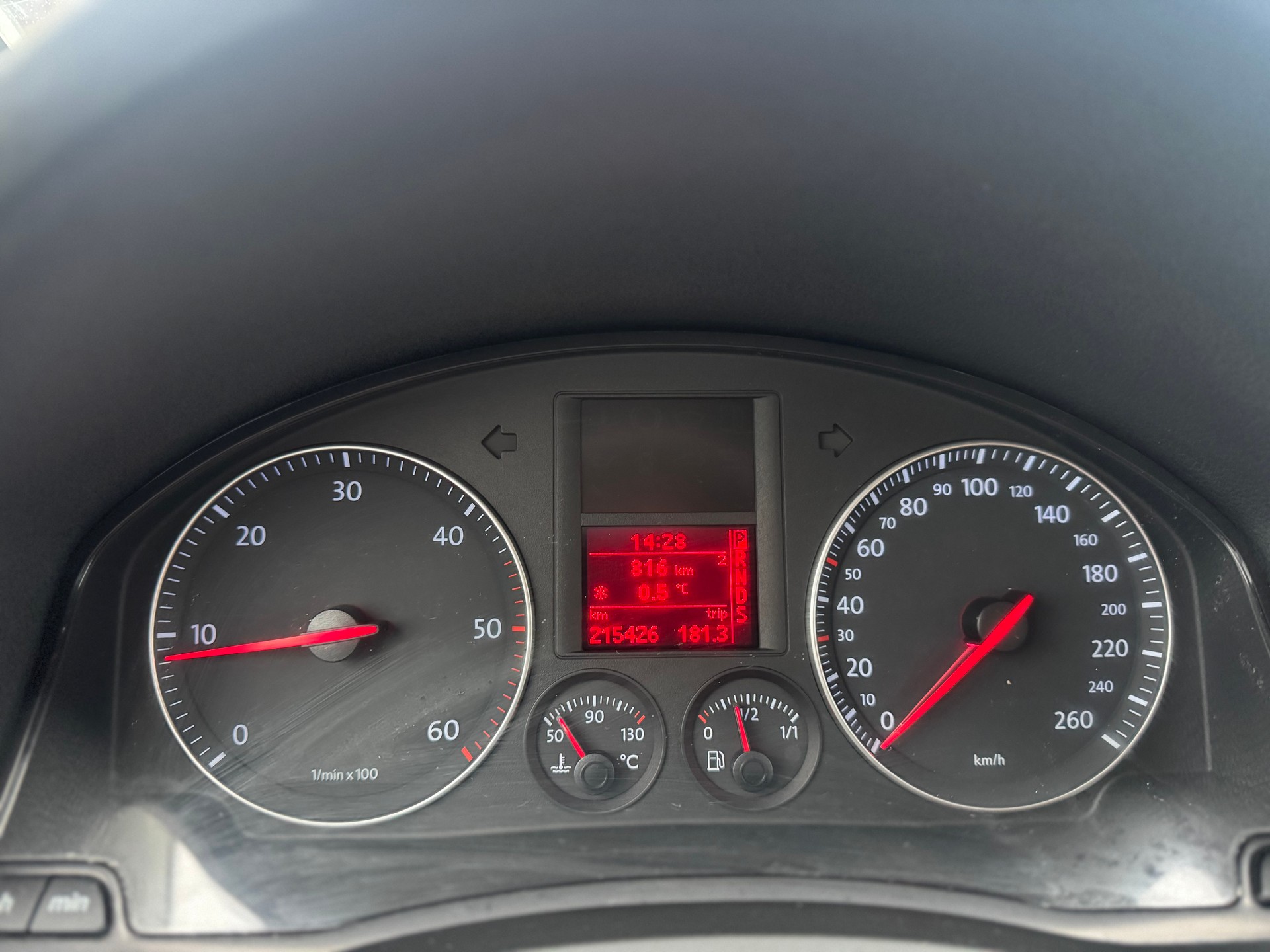 VW Golf 1.9 TDI Trend Edition Automatik-image-13