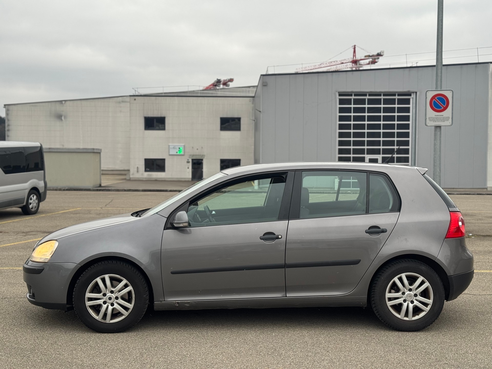 VW Golf 1.9 TDI Trend Edition Automatik-image-7