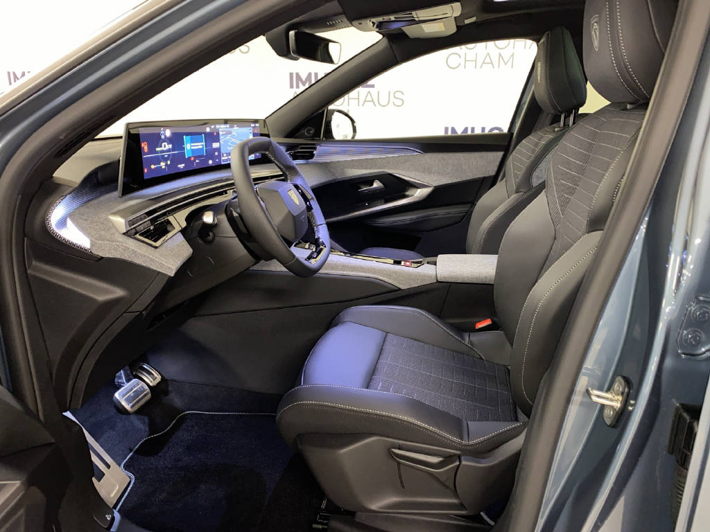 PEUGEOT 3008 e-GT-image-15