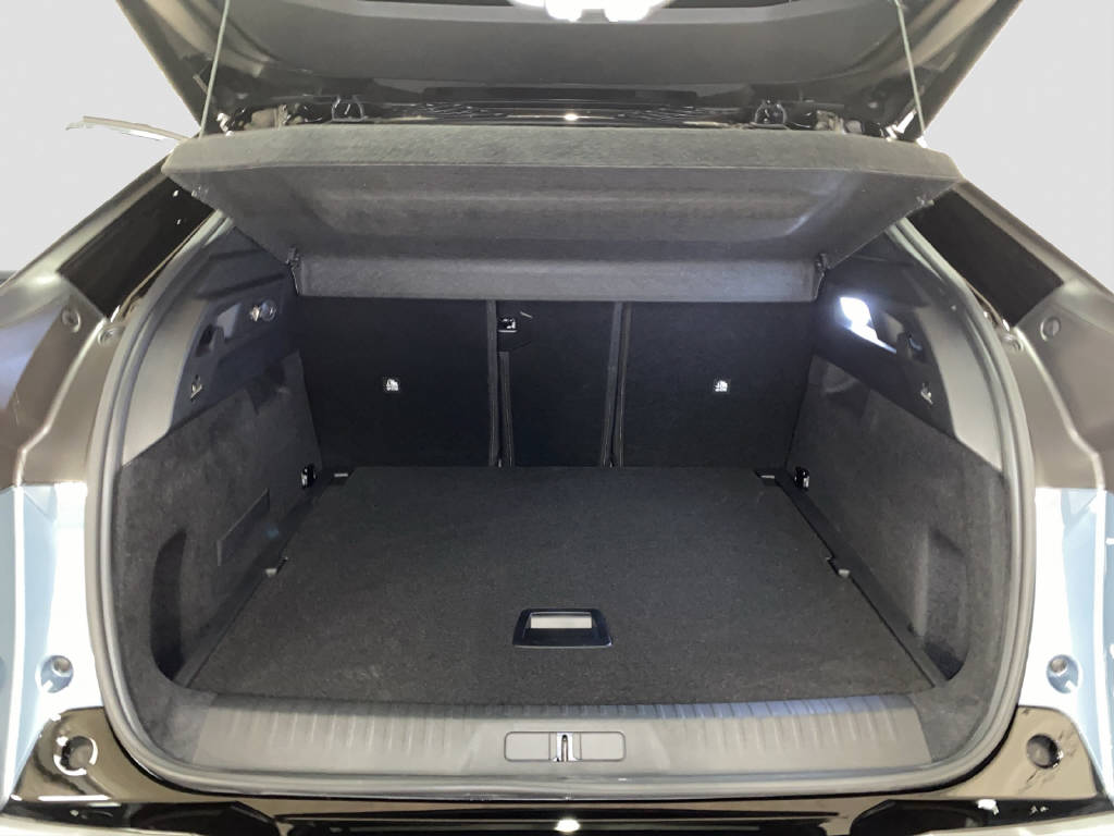 PEUGEOT 3008 e-GT-image-13