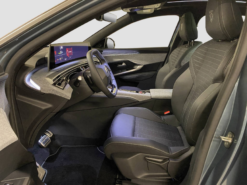 PEUGEOT 3008 e-GT-image-5