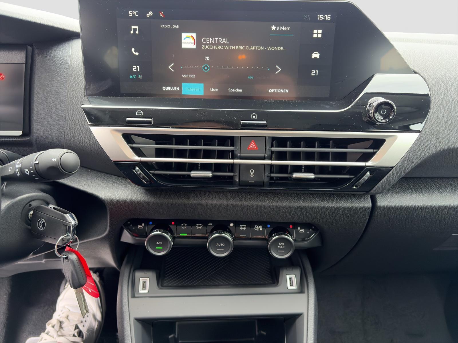 CITROEN C4 1.2 Hybrid Plus-image-11