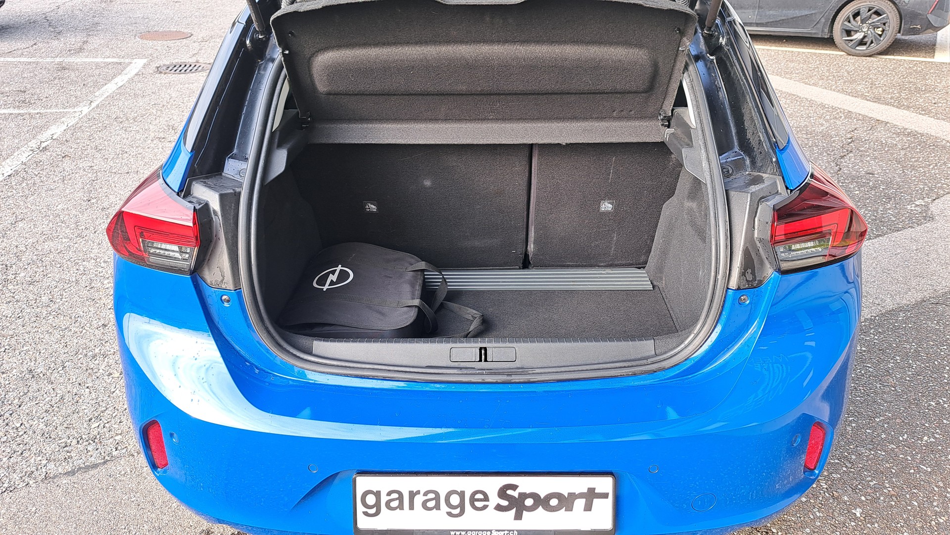 OPEL Corsa e-Elegance-image-9
