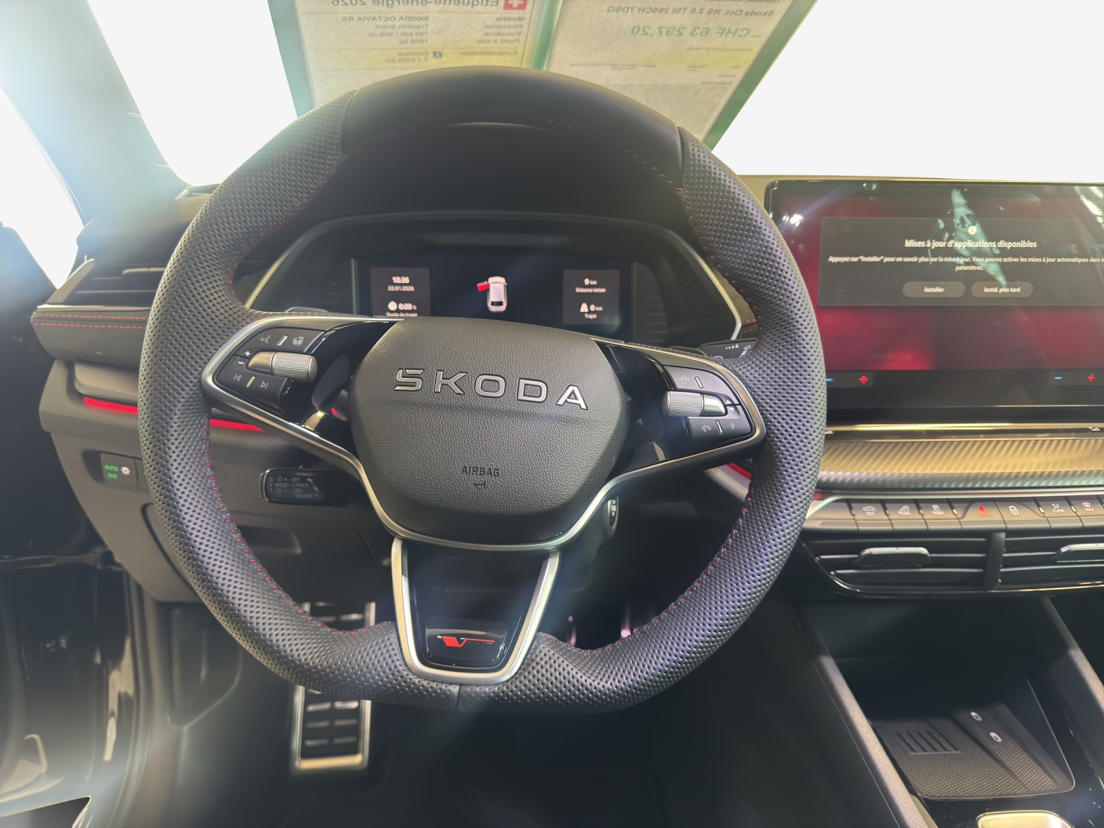 SKODA Octavia Combi 2.0 TSI DSG RS-image-9