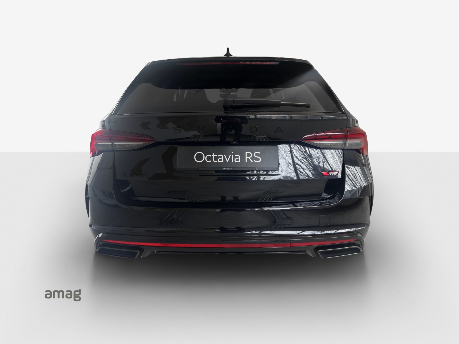 SKODA Octavia Combi 2.0 TSI DSG RS-image-3