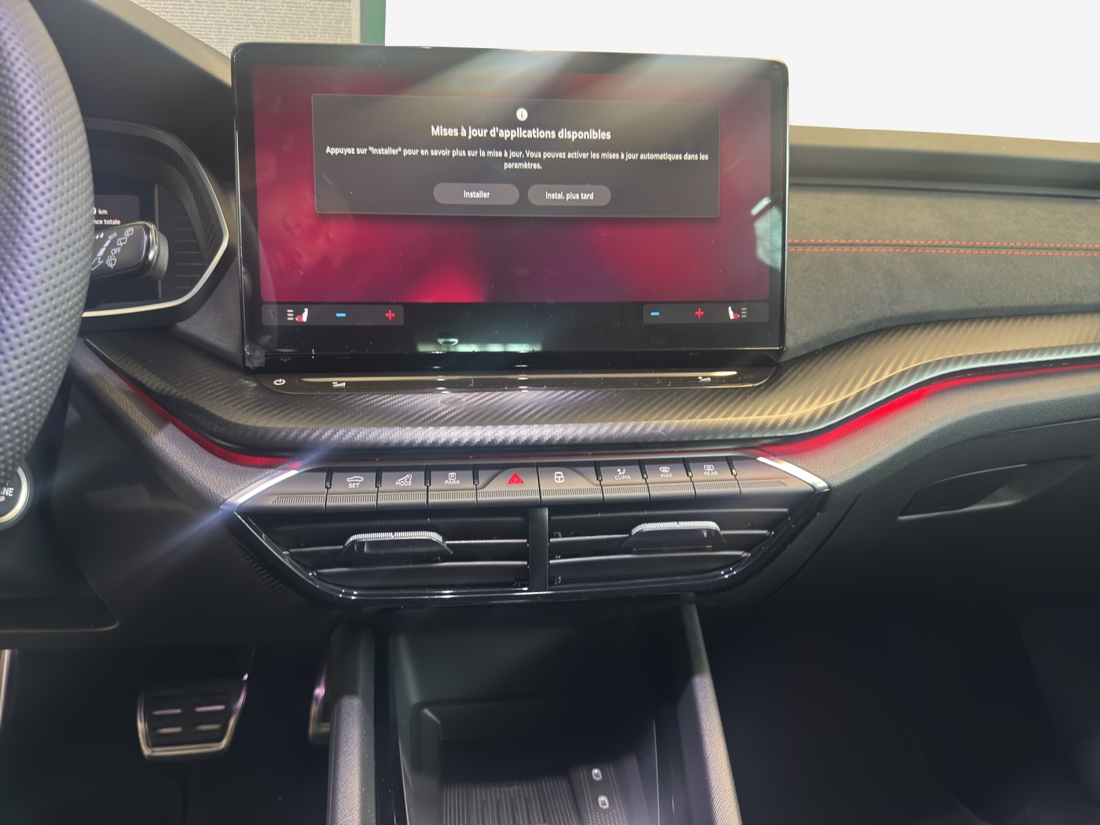 SKODA Octavia Combi 2.0 TSI DSG RS-image-10