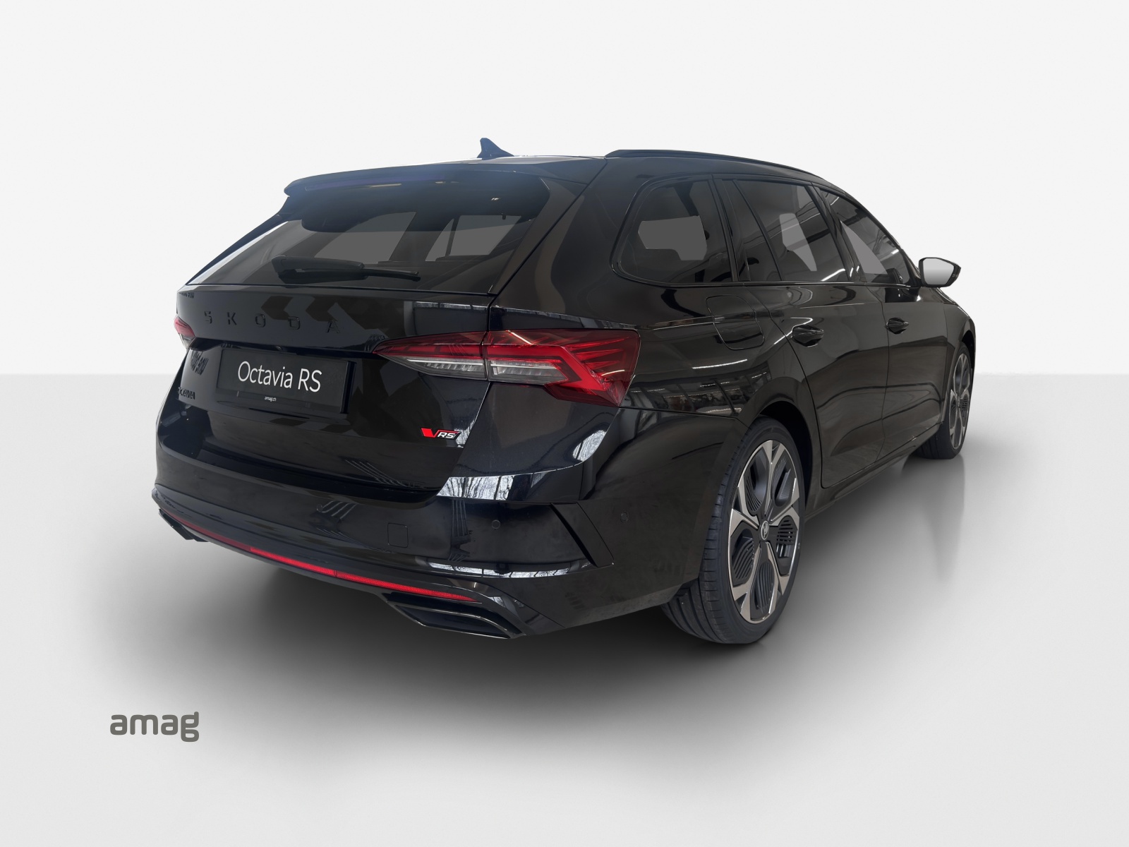 SKODA Octavia Combi 2.0 TSI DSG RS-image-4