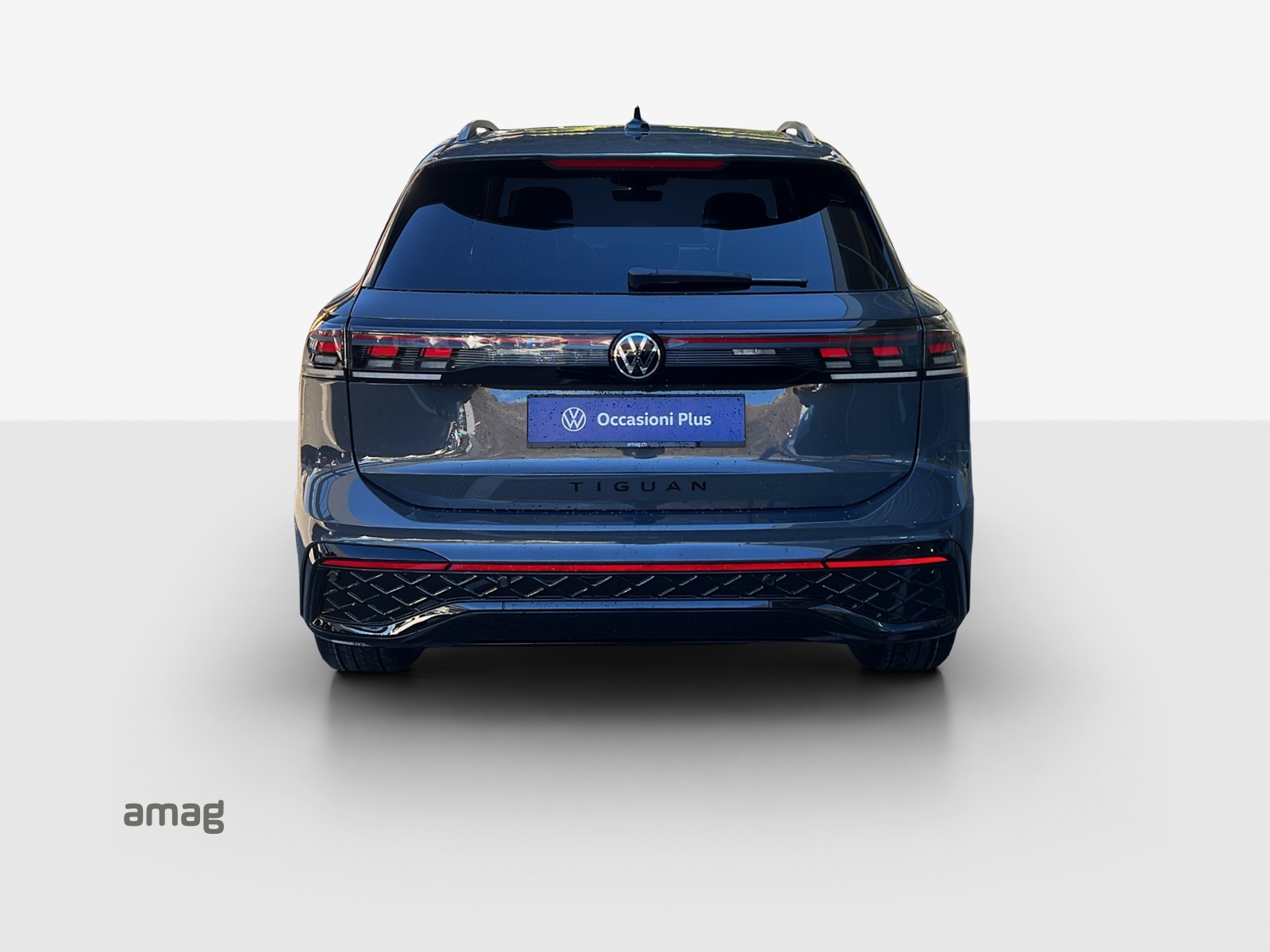 VW Tiguan 2.0 TSI DSG R-Line 4Motion-image-3