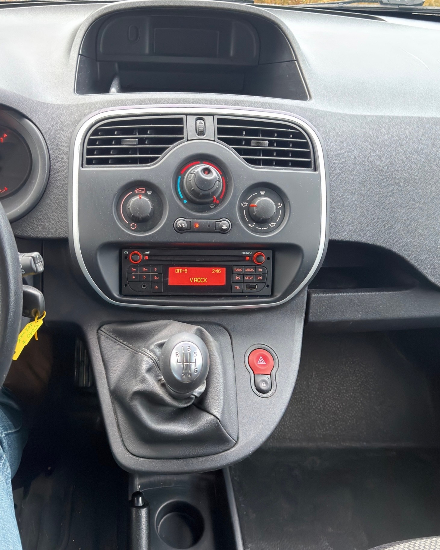 RENAULT Kangoo Maxi dCi 115 ENERGY Business 6 gang, Klimaanlage, Nutzlast 670 Kg, Tempomat, PCD, 12m Garantie-image-12