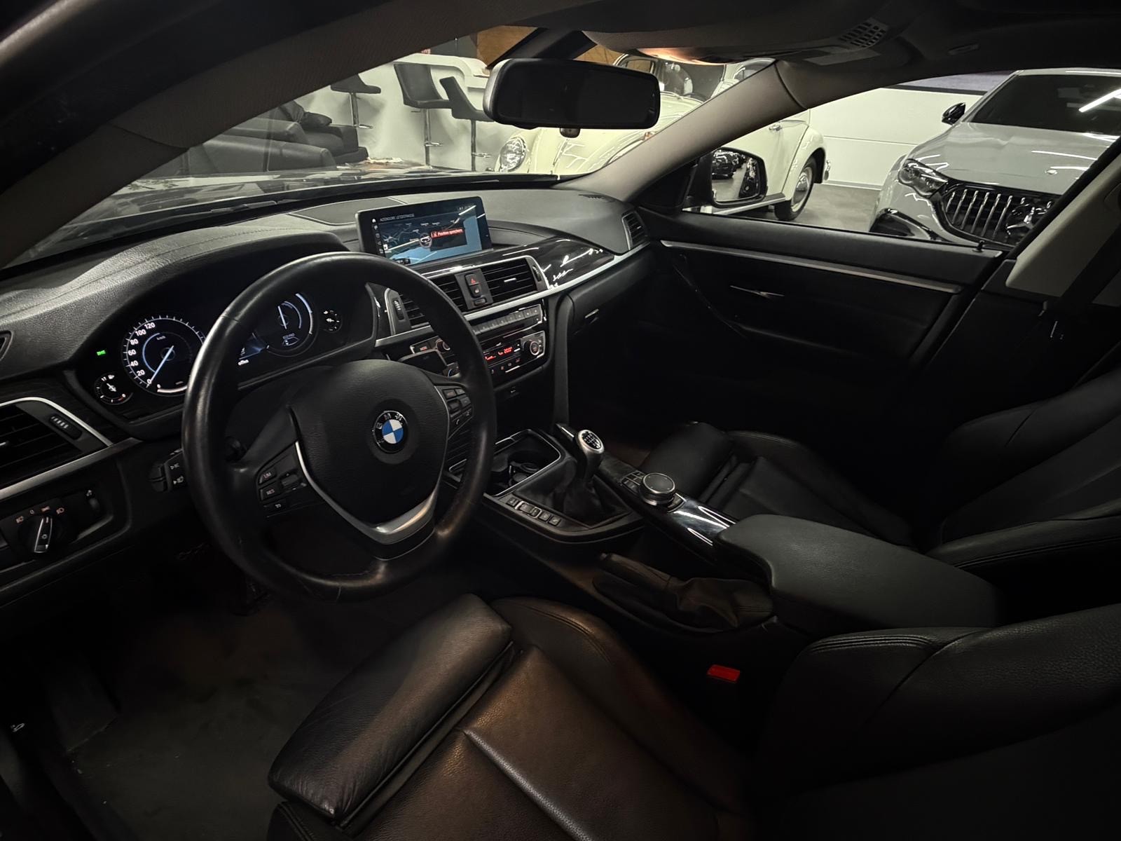 BMW 420d Gran Coupé Sport Line-image-8