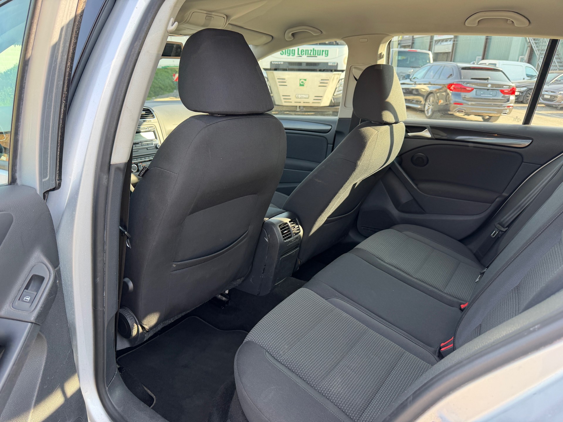 VW Golf 2.0 TDI Comfortline-image-8