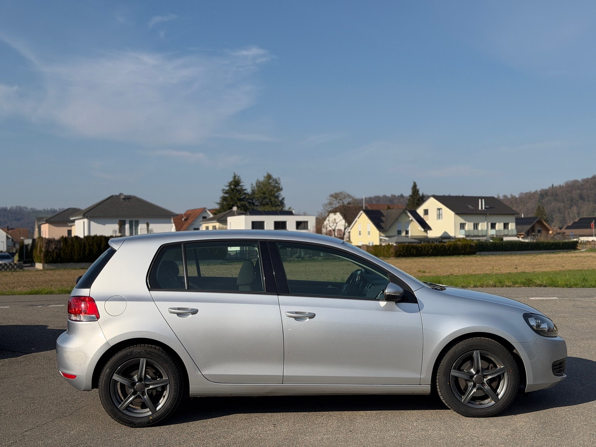VW Golf 2.0 TDI Comfortline-image-10