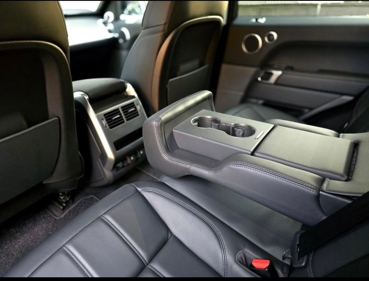 LAND ROVER RANGE ROVER SPORT-image-10