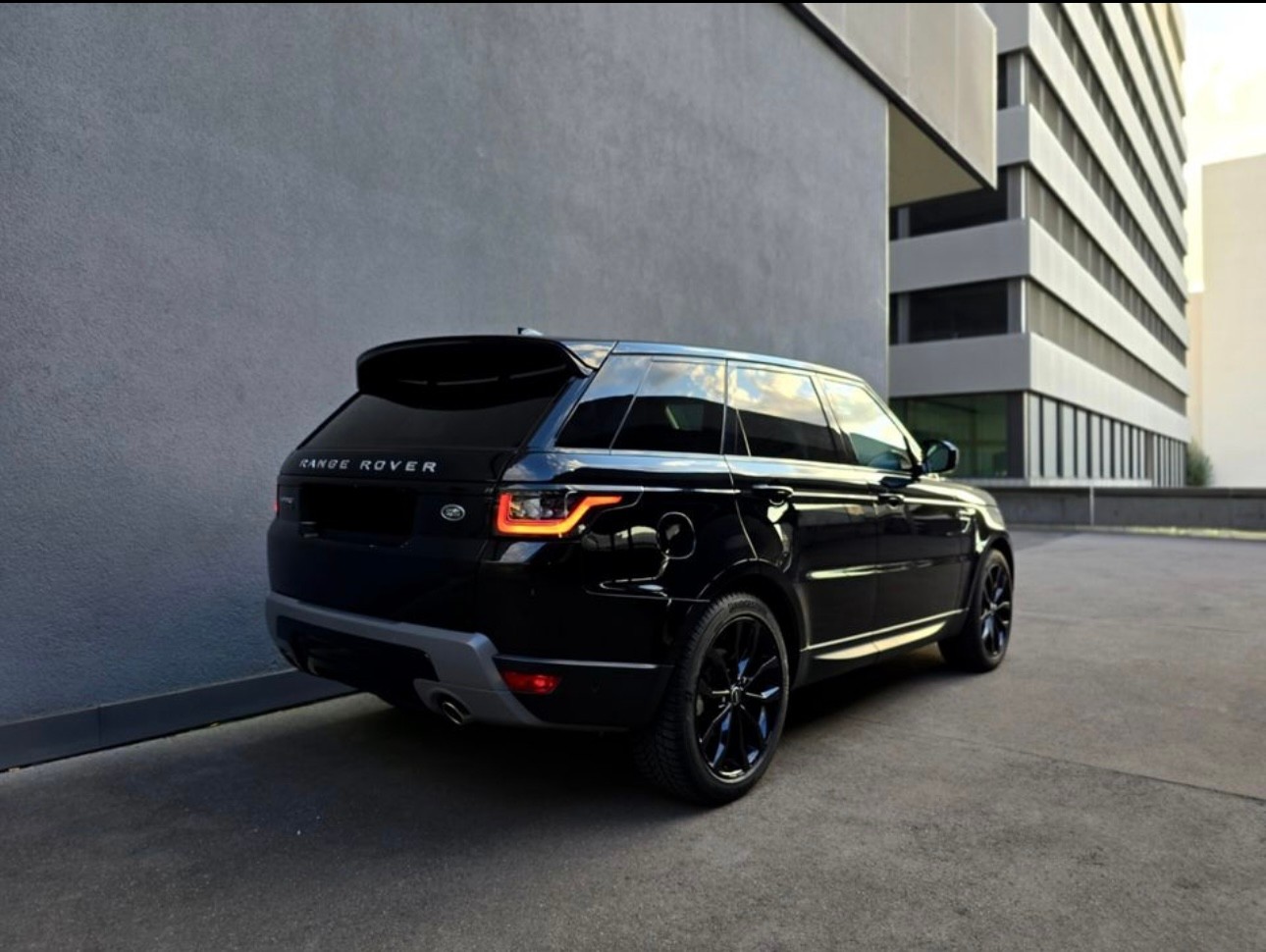 LAND ROVER RANGE ROVER SPORT-image-6