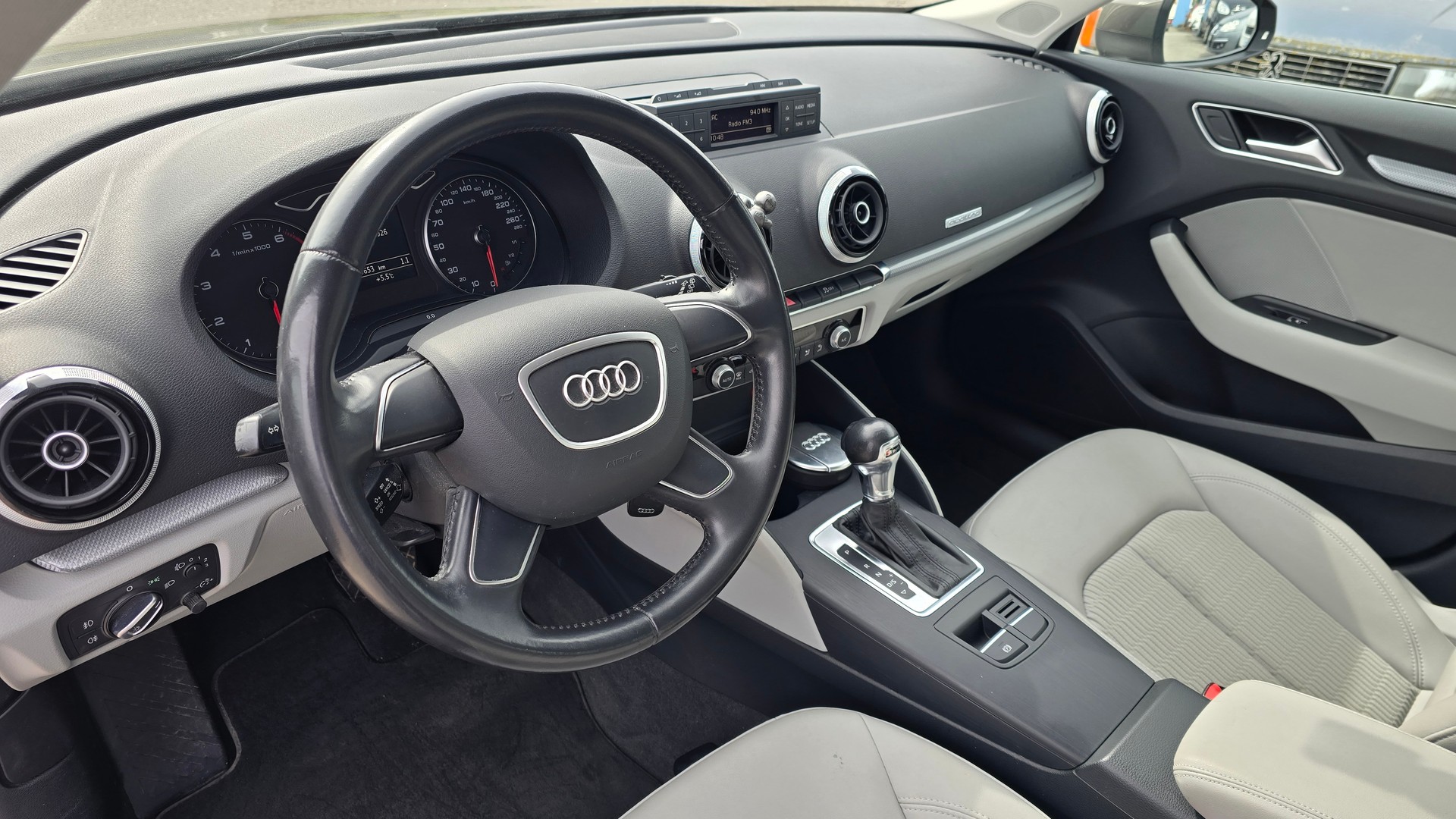 AUDI A3 Sportback 1.8 TFSI Ambition quattro S-tronic-image-6