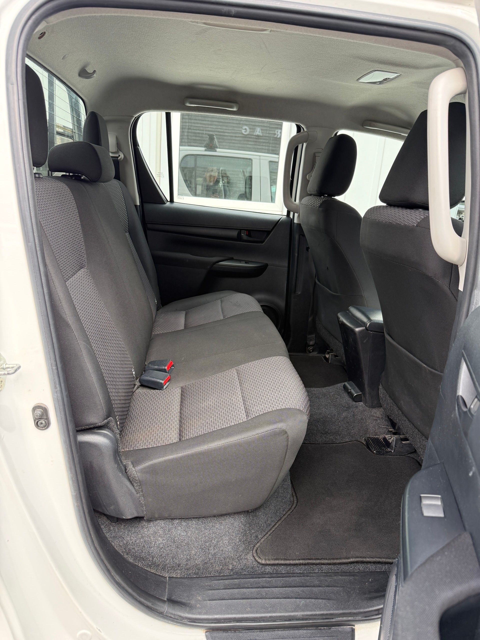 TOYOTA Hilux 2.4D-4D Comfort Double Cab 4x4 *WERKSGARANTIE * TEMPOMAT* KLIMA*-image-15