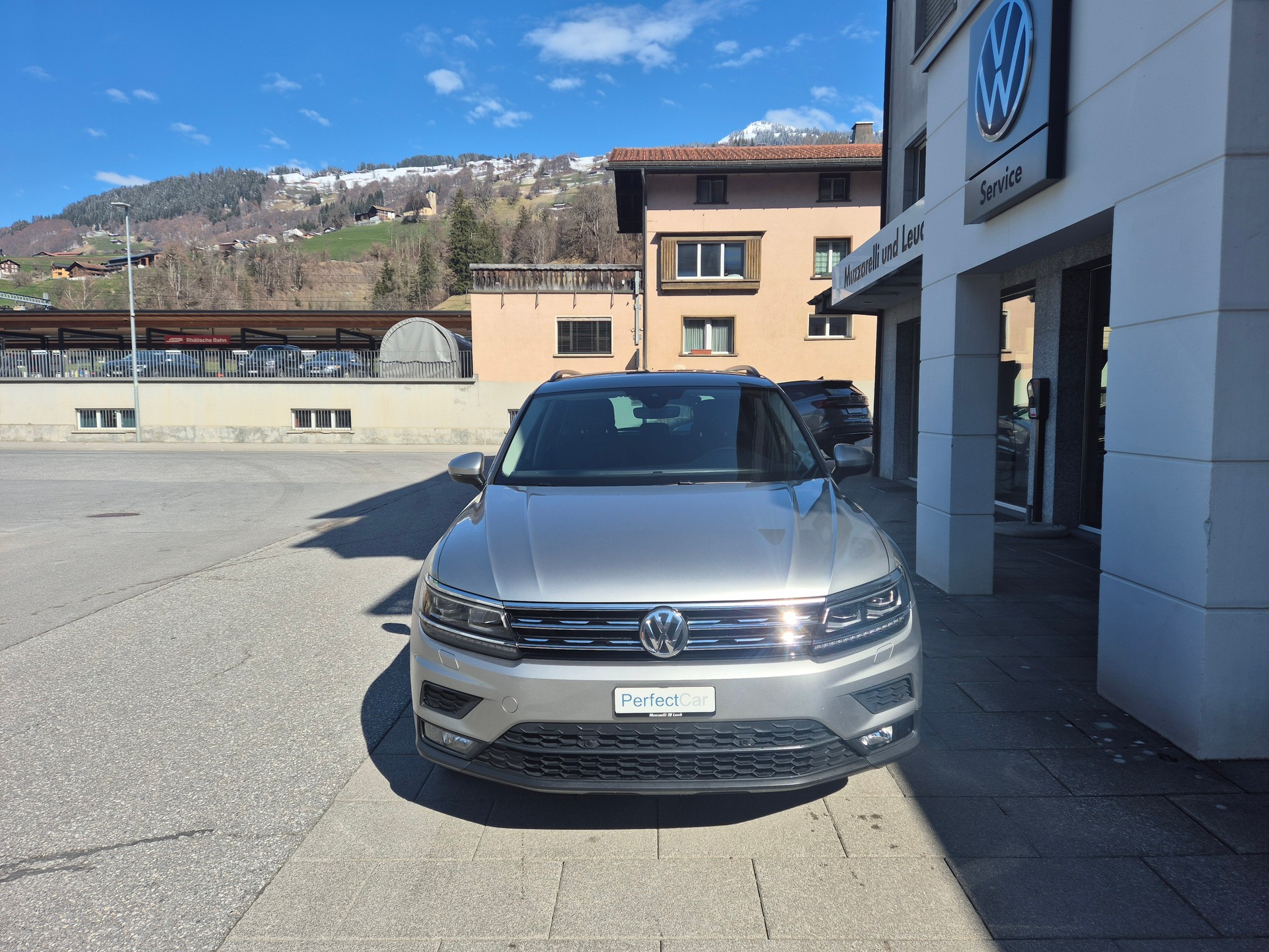 VW Tiguan 2.0TSI Comfortline 4Motion DSG-image-2