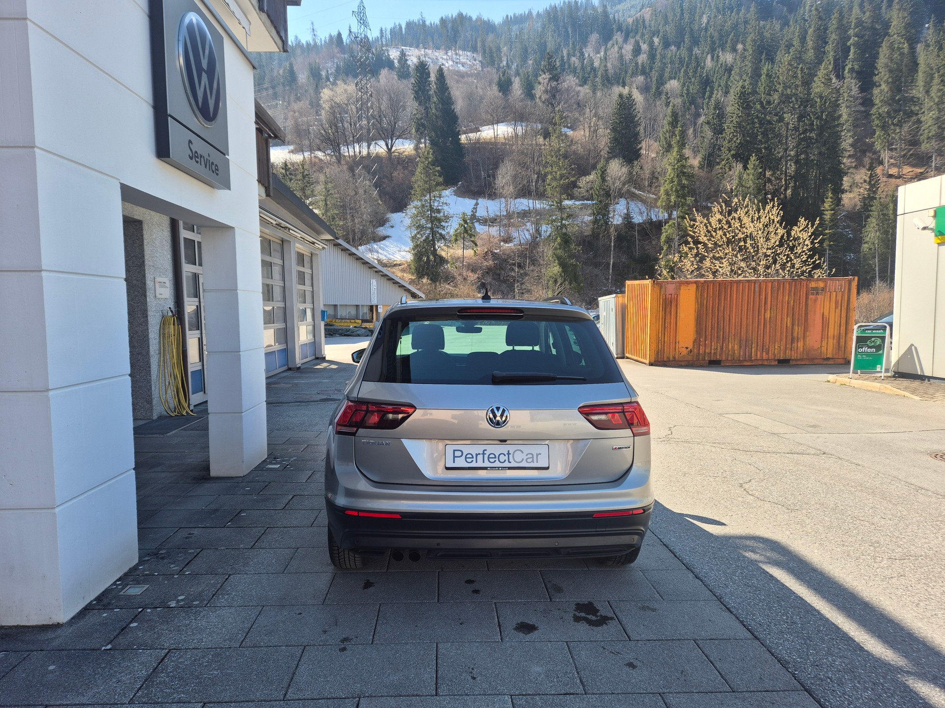 VW Tiguan 2.0TSI Comfortline 4Motion DSG-image-5